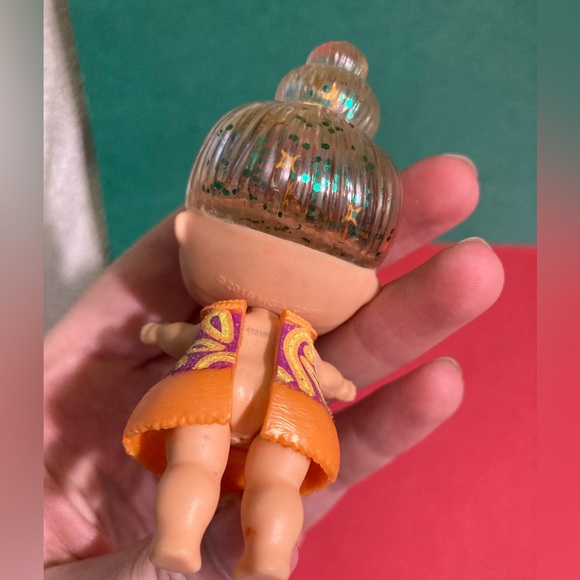B1G2 - Groovy Retro LOL Surprise Tot Doll - Buy 1, Get 2 FREE - Picture 4 of 4